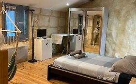 Duplex en Pierre Proche des Arenes